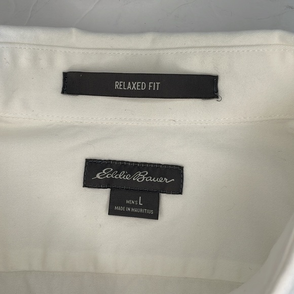 Eddie Bauer long sleeve white button down relaxed fit  shirt Men’s size L - Picture 3 of 15